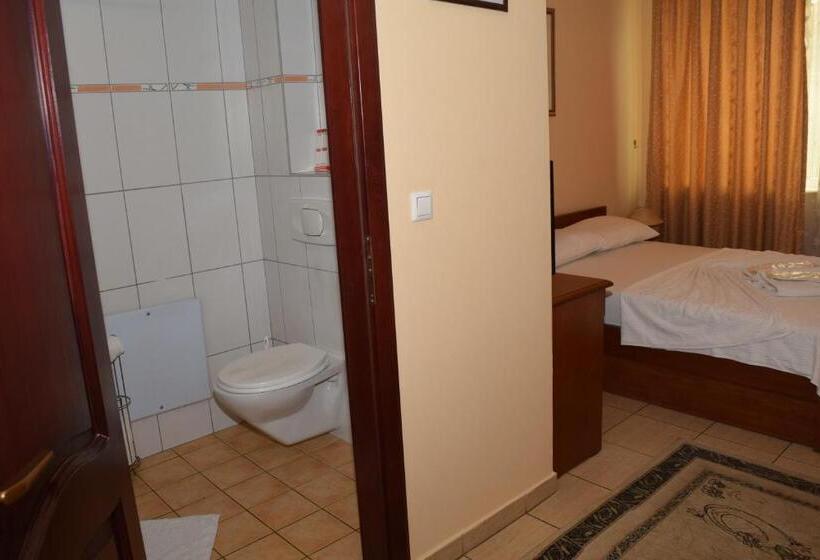 اتاق خانوادگی, Tivoli