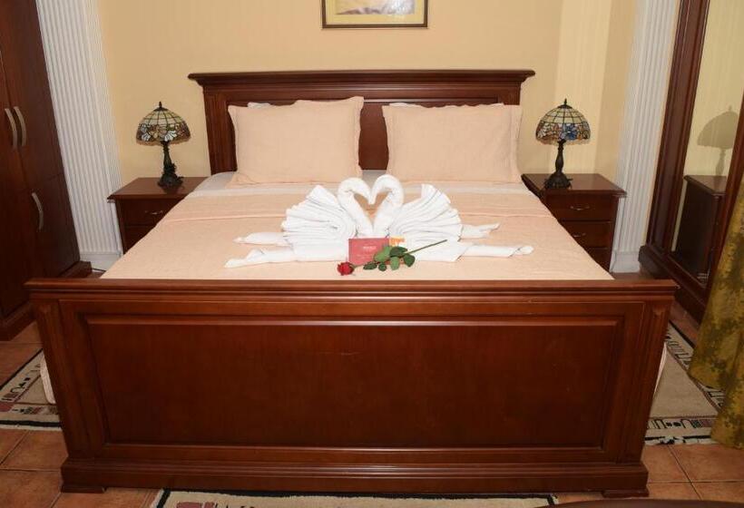 سوییت لوکس, Tivoli