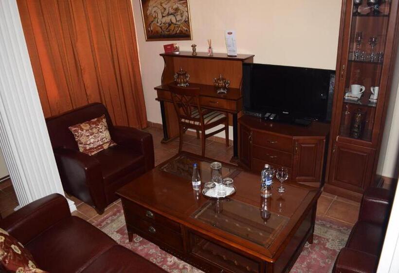 اتاق سوپریور با تخت بزرگ, Tivoli