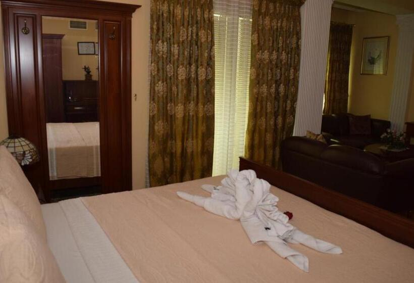 سوییت لوکس, Tivoli