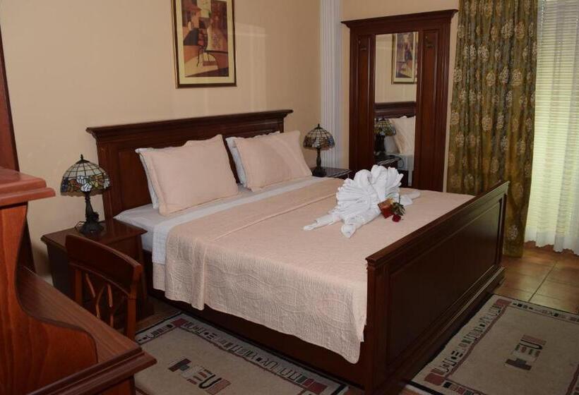 سوییت لوکس, Tivoli