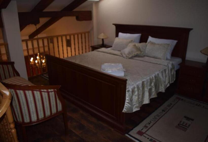 اتاق سوپریور با تخت بزرگ, Tivoli