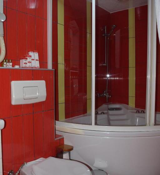 اتاق سوپریور با تخت بزرگ, Tivoli