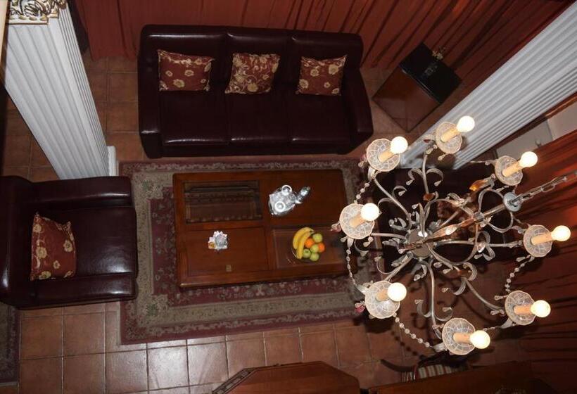 اتاق سوپریور با تخت بزرگ, Tivoli