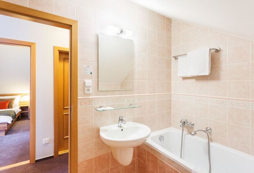 Семейный Номер, Wellness Hotel Grand