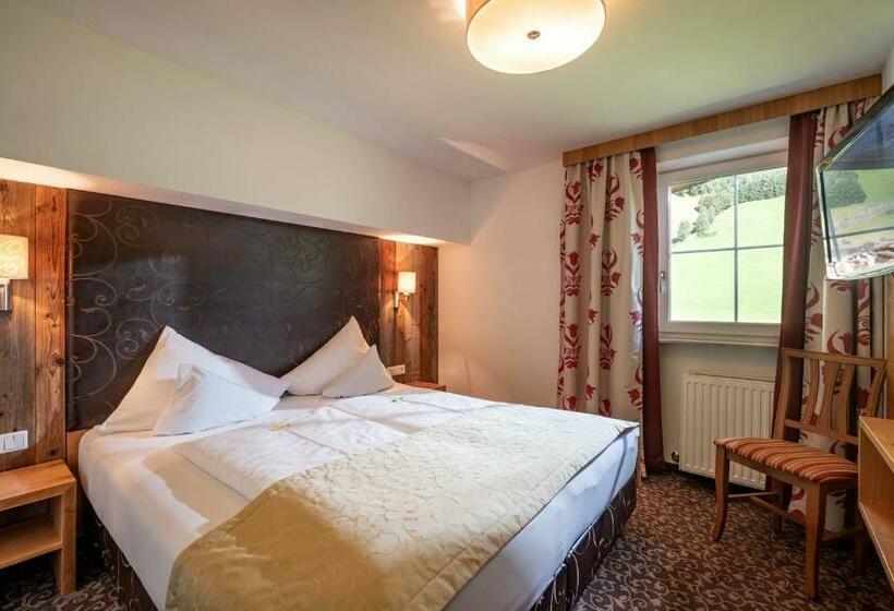 غرفة عائلية, Maria Theresia