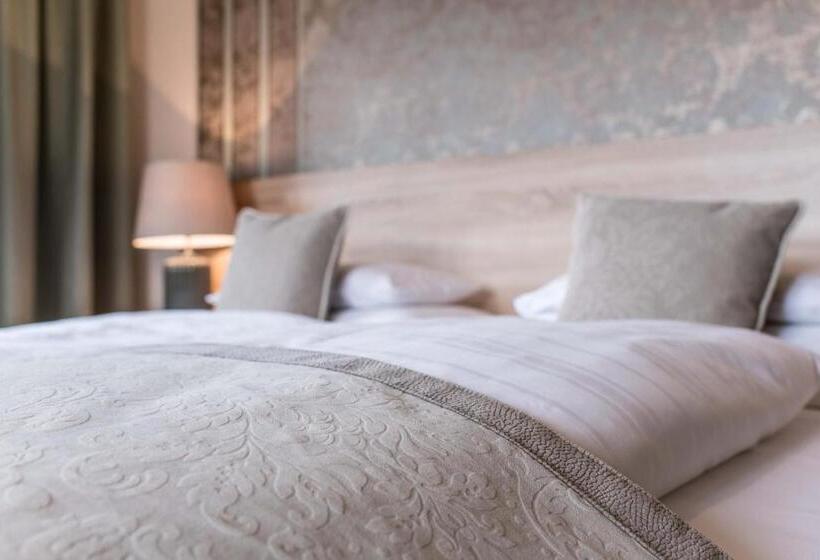 Номер Стандарт Вид на Озеро, Lust Und Laune Hotel Am Wörthersee