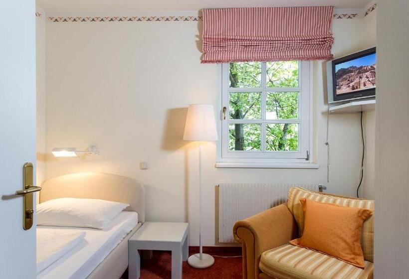 Suite with lake view, Lust Und Laune Hotel Am Wörthersee