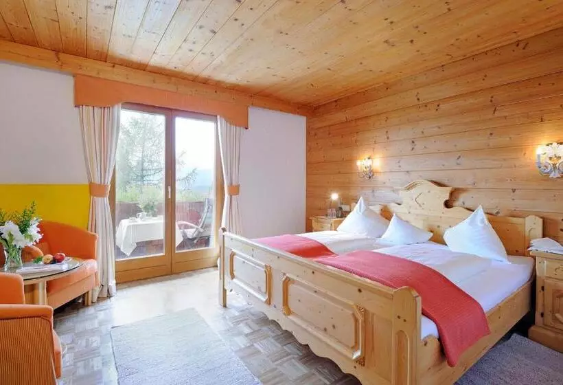 マウンテンビュースタンダードルーム, Naturhotel Alpenrose