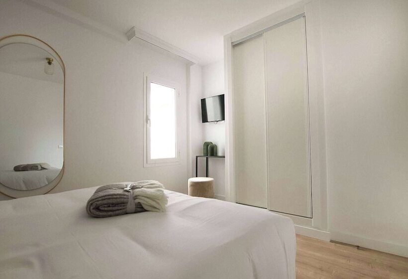 Люкс Классика, Ramada Hotel & Suites By Wyndham Costa Del Sol