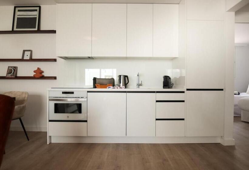 Люкс Классика, Ramada Hotel & Suites By Wyndham Costa Del Sol