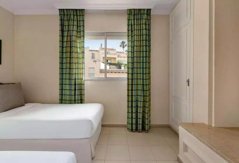 آپارتمان ممتاز دوخوابه رو به دریا, Ramada Hotel & Suites By Wyndham Costa Del Sol