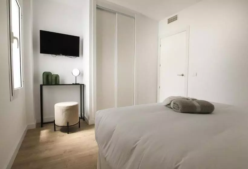 سوئیت کلاسیک, Ramada Hotel & Suites By Wyndham Costa Del Sol
