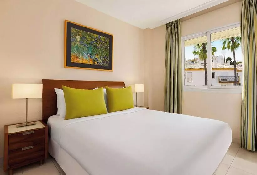 سوئیت کلاسیک, Ramada Hotel & Suites By Wyndham Costa Del Sol