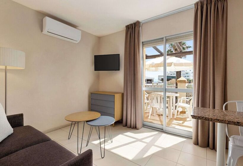 Люкс Классика, Ramada Hotel & Suites By Wyndham Costa Del Sol
