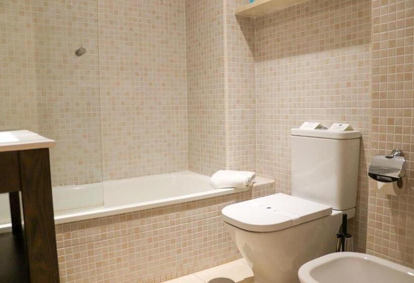 Superior 3-bedroom flat with sea view, Ramada Hotel & Suites By Wyndham Costa Del Sol