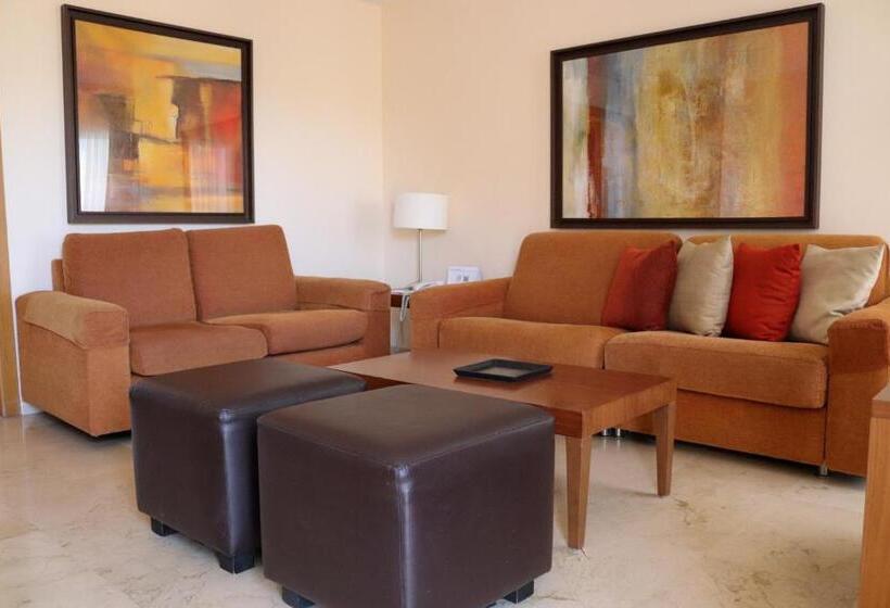 Superior 3-bedroom flat with sea view, Ramada Hotel & Suites By Wyndham Costa Del Sol