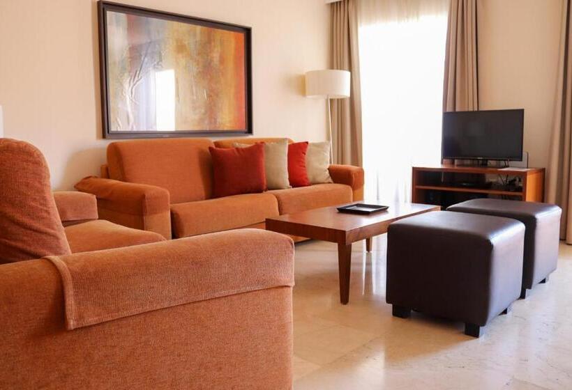 Superior 3-bedroom flat with sea view, Ramada Hotel & Suites By Wyndham Costa Del Sol
