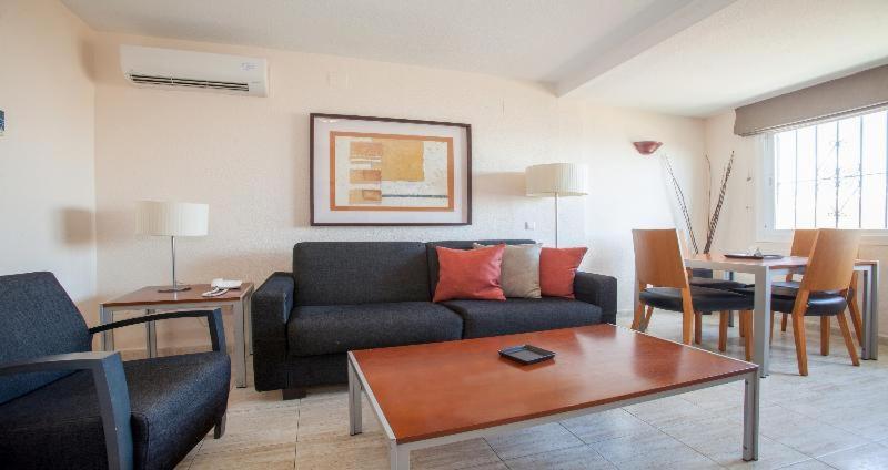 Номер Стандарт, Ramada Hotel & Suites By Wyndham Costa Del Sol