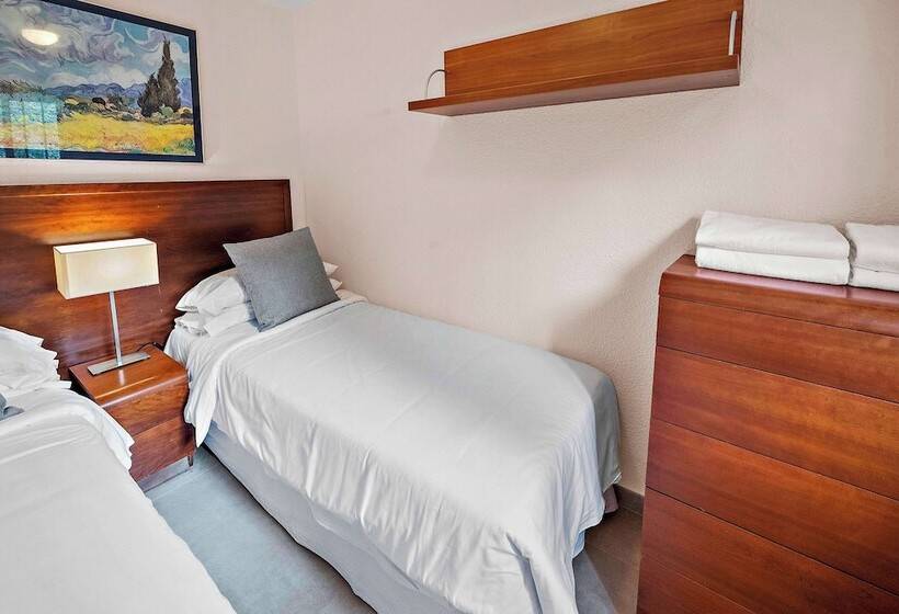 Люкс Классика, Ramada Hotel & Suites By Wyndham Costa Del Sol
