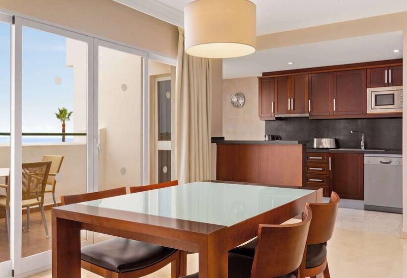 آپارتمان ممتاز دوخوابه رو به دریا, Ramada Hotel & Suites By Wyndham Costa Del Sol