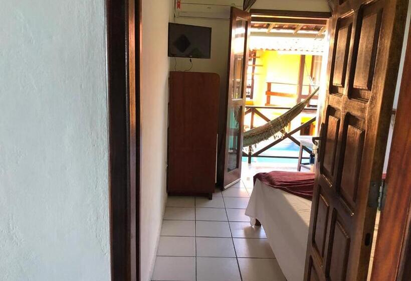 غرفة قياسية مزوَّدة بشُرفة إطلالة جانبية علي البحر, Pousada Tranquila