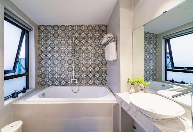 استودیوی استاندارد, Cani Beach House