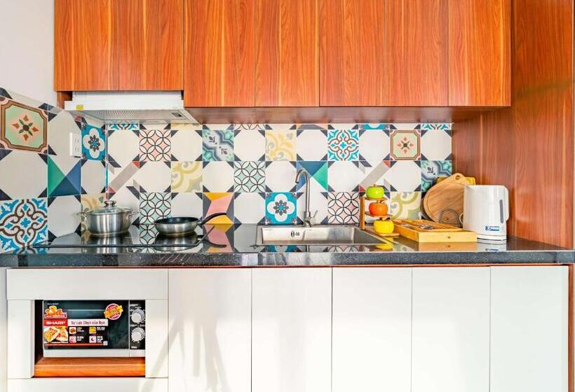 استودیوی استاندارد, Cani Beach House