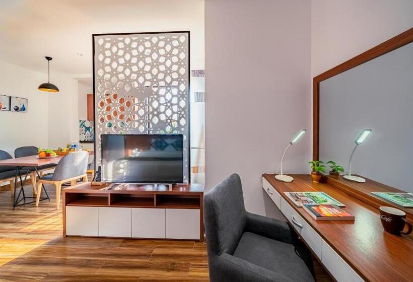 استودیوی استاندارد, Cani Beach House