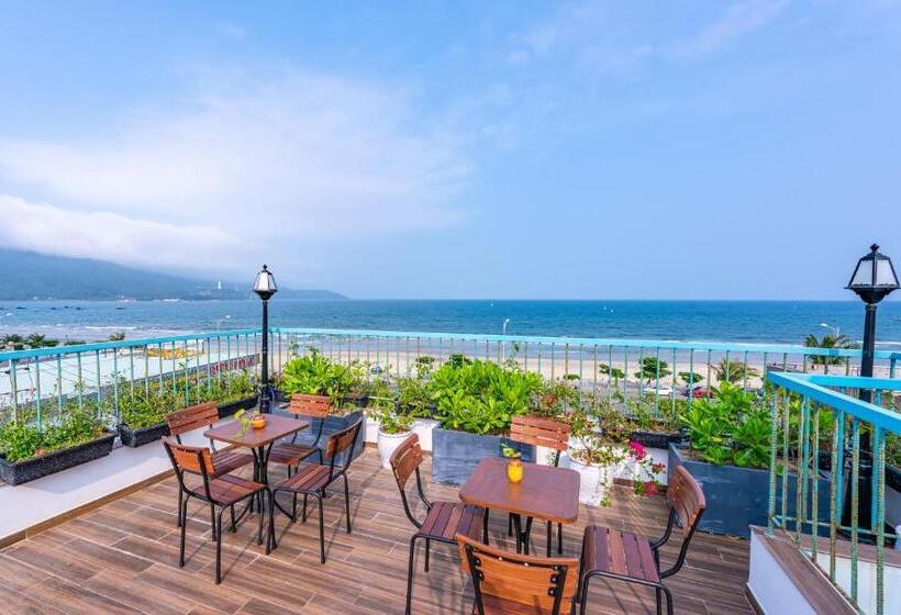 اتاق خانوادگی با چشم‌انداز دریا, Cani Beach House