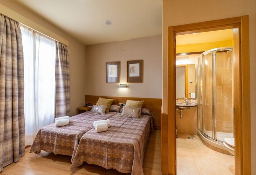 اتاق استاندارد, El Pasaje