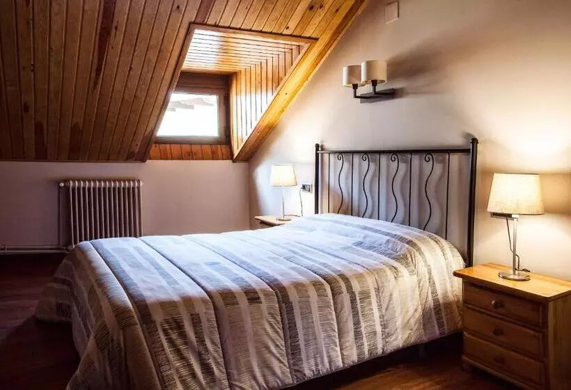 اتاق استاندارد, Hostal La Plaça