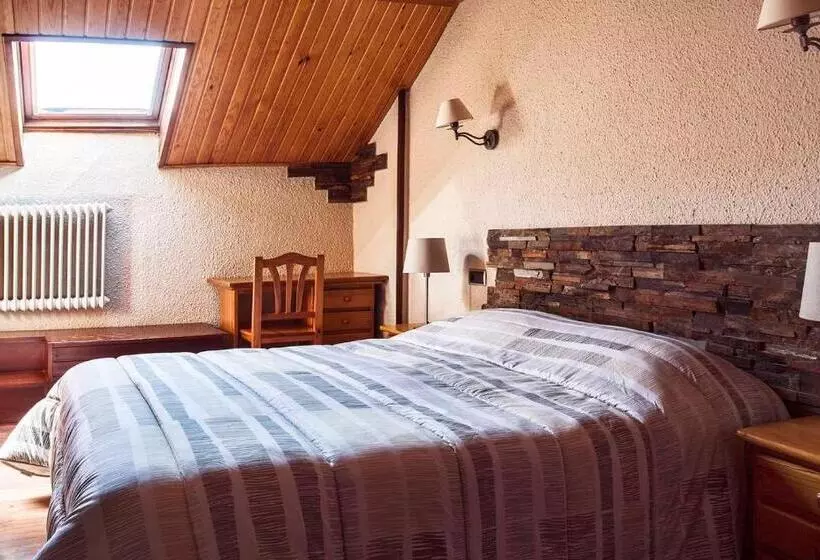 اتاق استاندارد, Hostal La Plaça