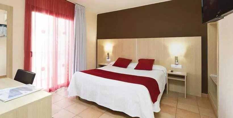 اتاق استاندارد سه نفره, Hostal Marino