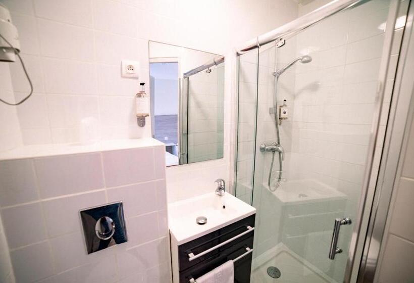 Номер Стандарт с Балконом, Atlantique