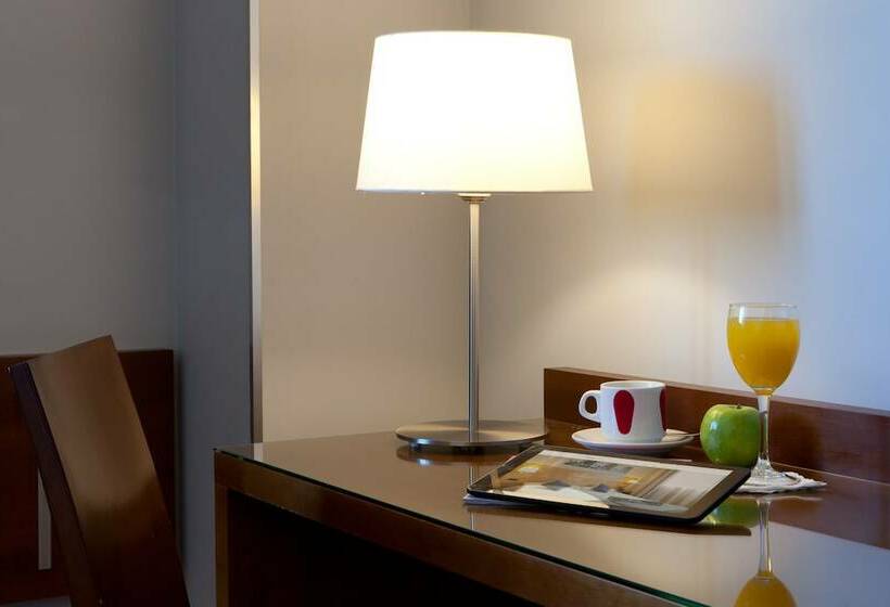 패밀리 룸, Porcel Avant