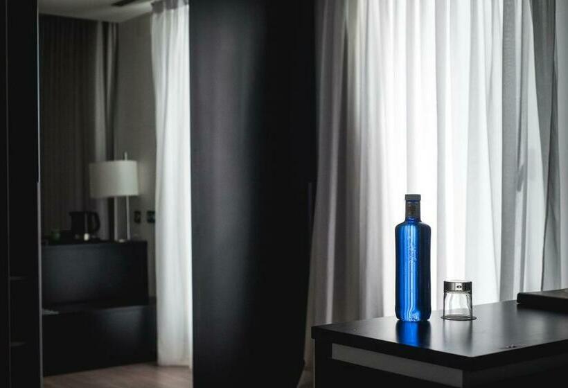 اتاق پرمیوم, Axor Feria