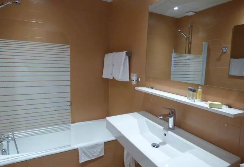 Comfort Kolmen Hengen Huone, Cit Hotel Grand Hotel L Etape