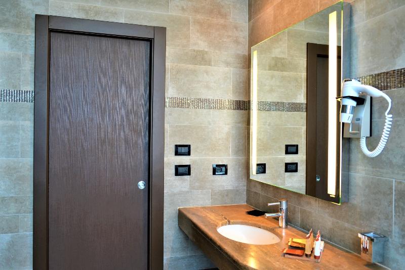 ファミリールーム, Diamante