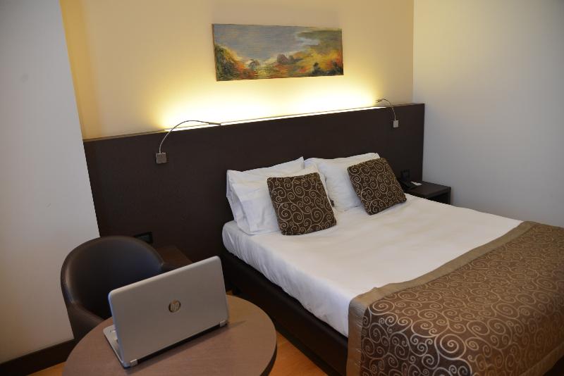 エコノミールーム, Diamante