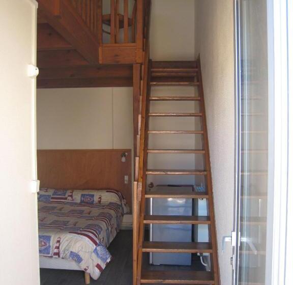 חדר סטנדרט לארבעה, La Reserve