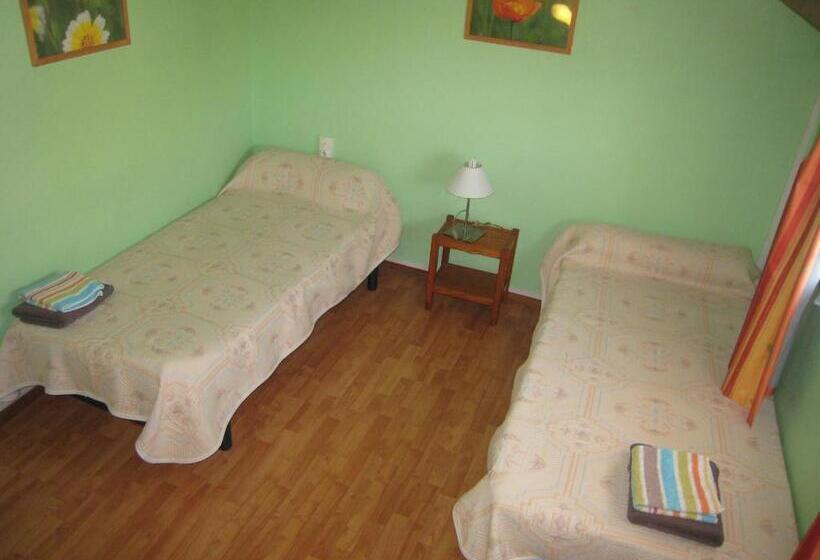 דירת שלושה חדרים, La Reserve