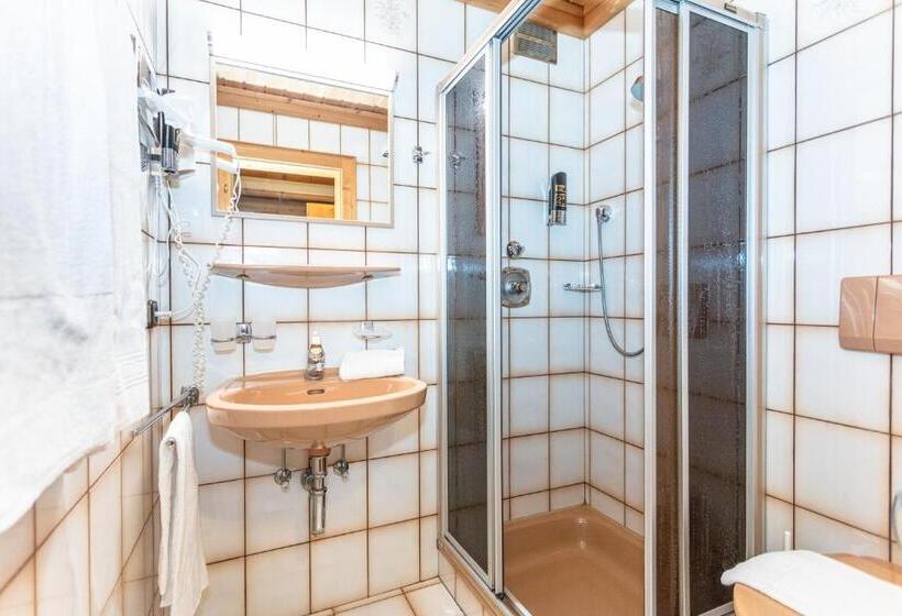 Quarto Estandar com Sacada, Landhaus Rohregger