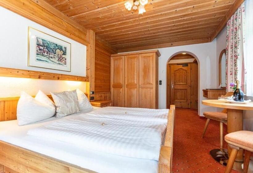 Quarto Estandar com Sacada, Landhaus Rohregger