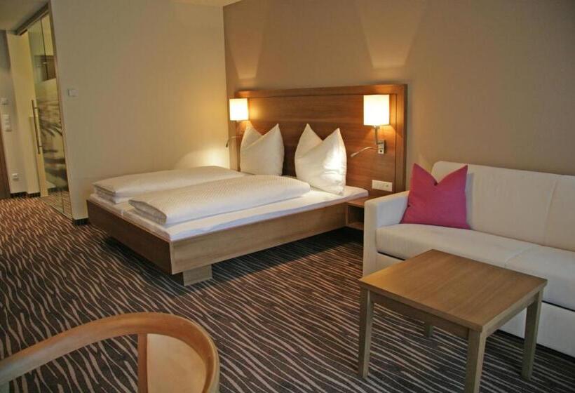 Suíte Júnior com Sacada, Landhaus Rohregger