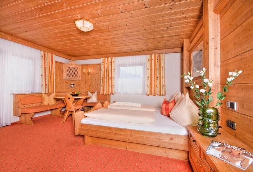 Escritório Estándar, Landhaus Rohregger