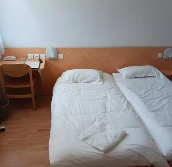 Classic Kolmen Hengen Huone, Lutea