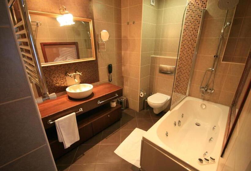 コンフォートトリプルルーム, Mangana Konak