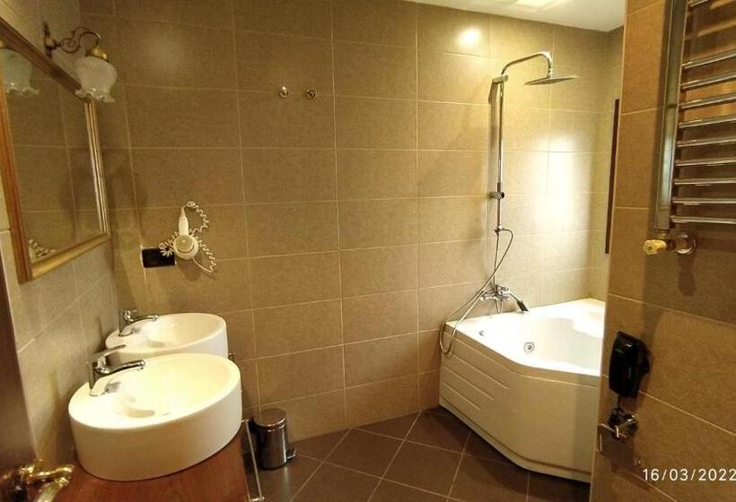 スタンダードルーム, Mangana Konak