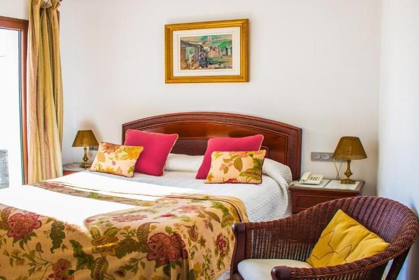 Superior Room with Terrace, Mirador Arabeluj